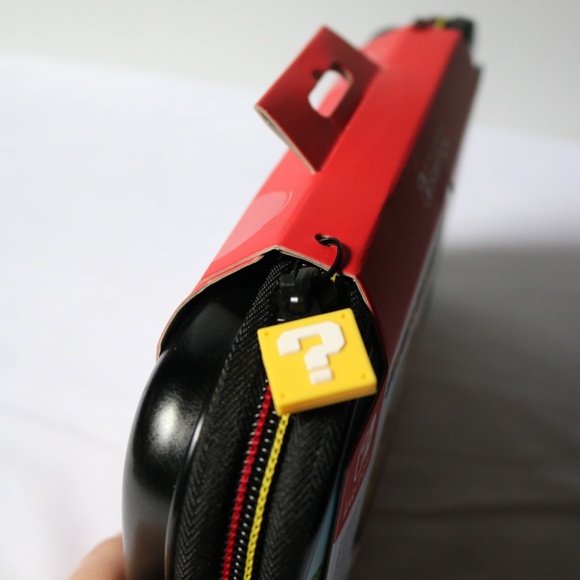 NWT SUPER MARIO Nintendo Switch Game Traveler Deluxe Action Pack Licensed - Picture 3 of 4